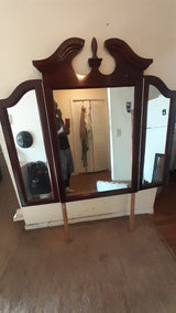 52" Cherry Chippendale Style Trifold Dresser Mirror (Local pick-up only)**